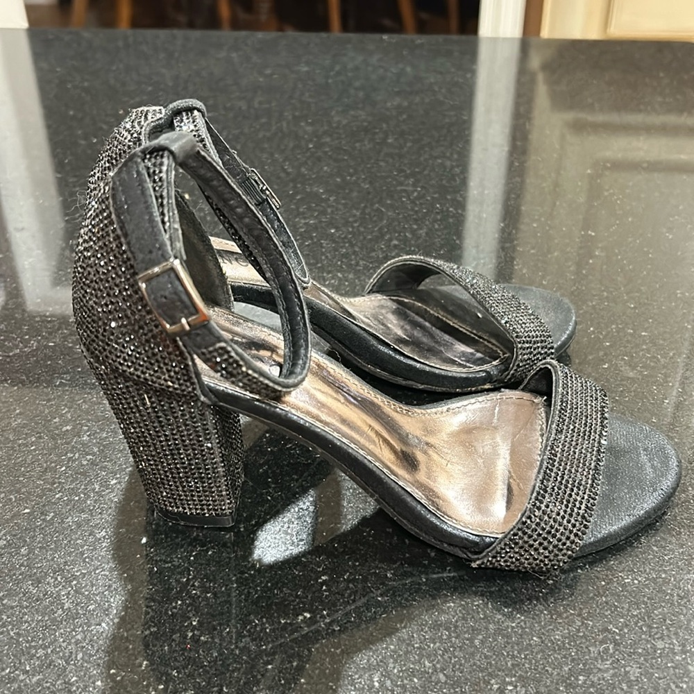 Valenti Franco Bling Black Heels Size 7